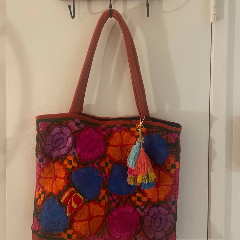 Artisan Boho Mexican Embroidered Large Zippered Tote Bag with Tassel Charm - Picture 3 of 11